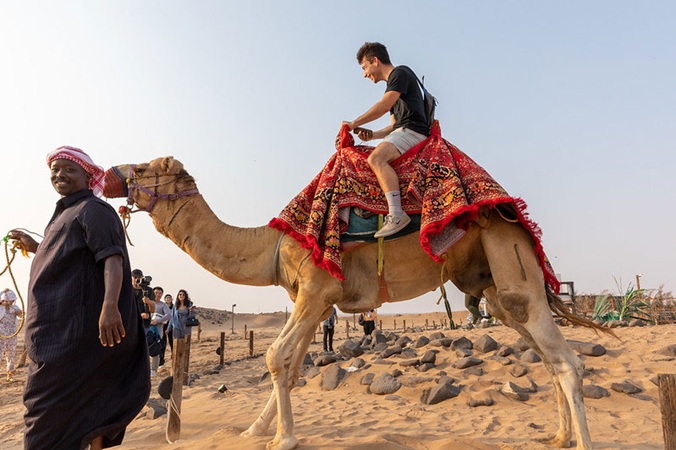 riding camel